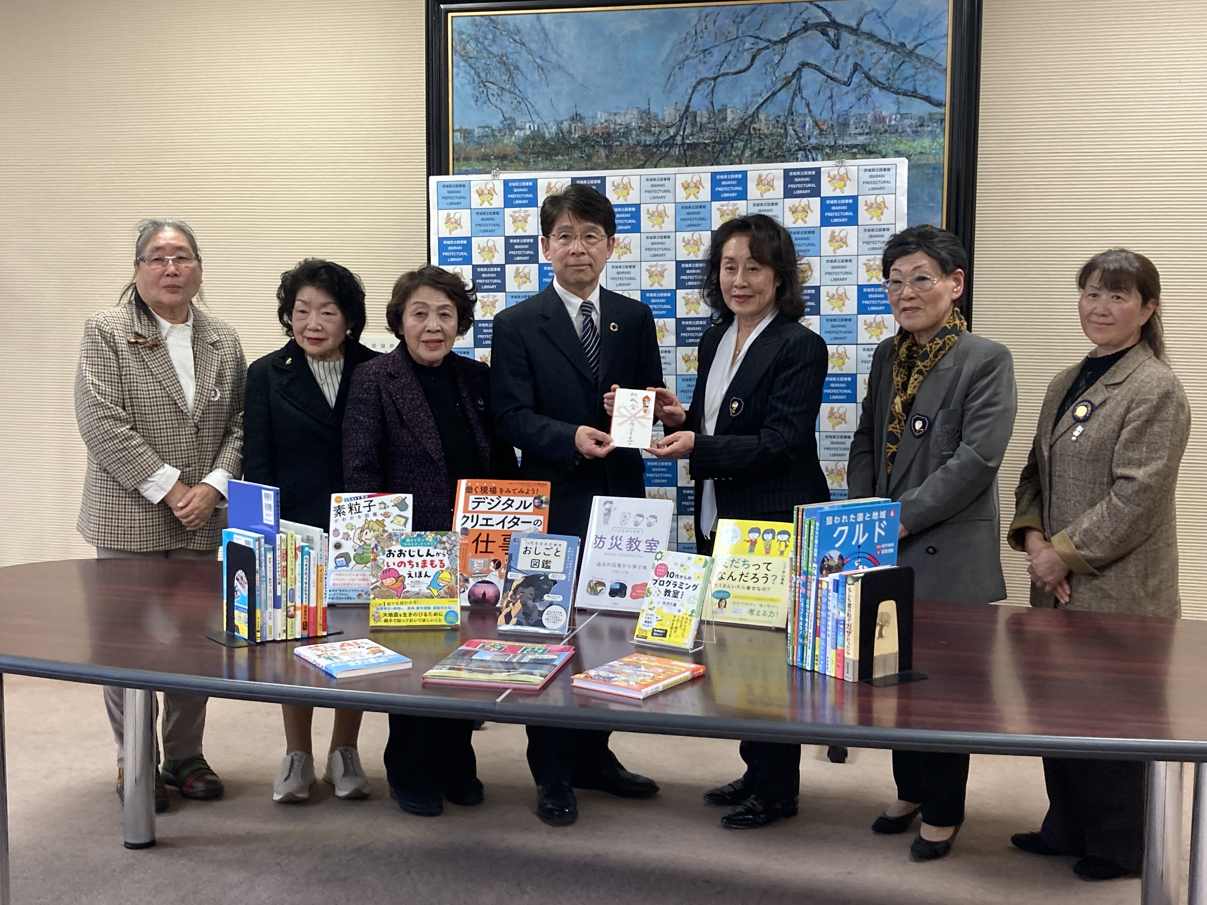 ソロプチミスト水戸寄贈式